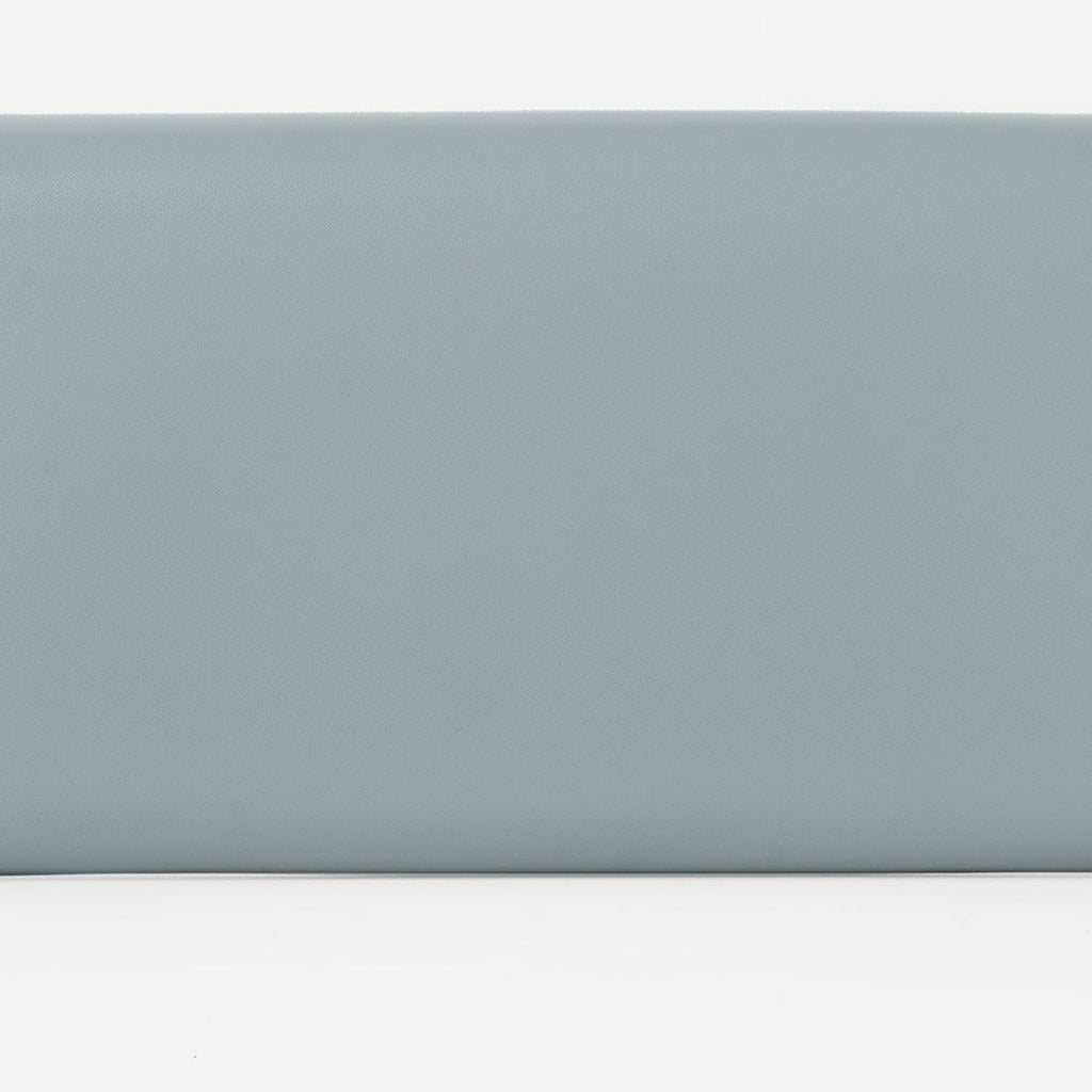 Dusty Blue-text