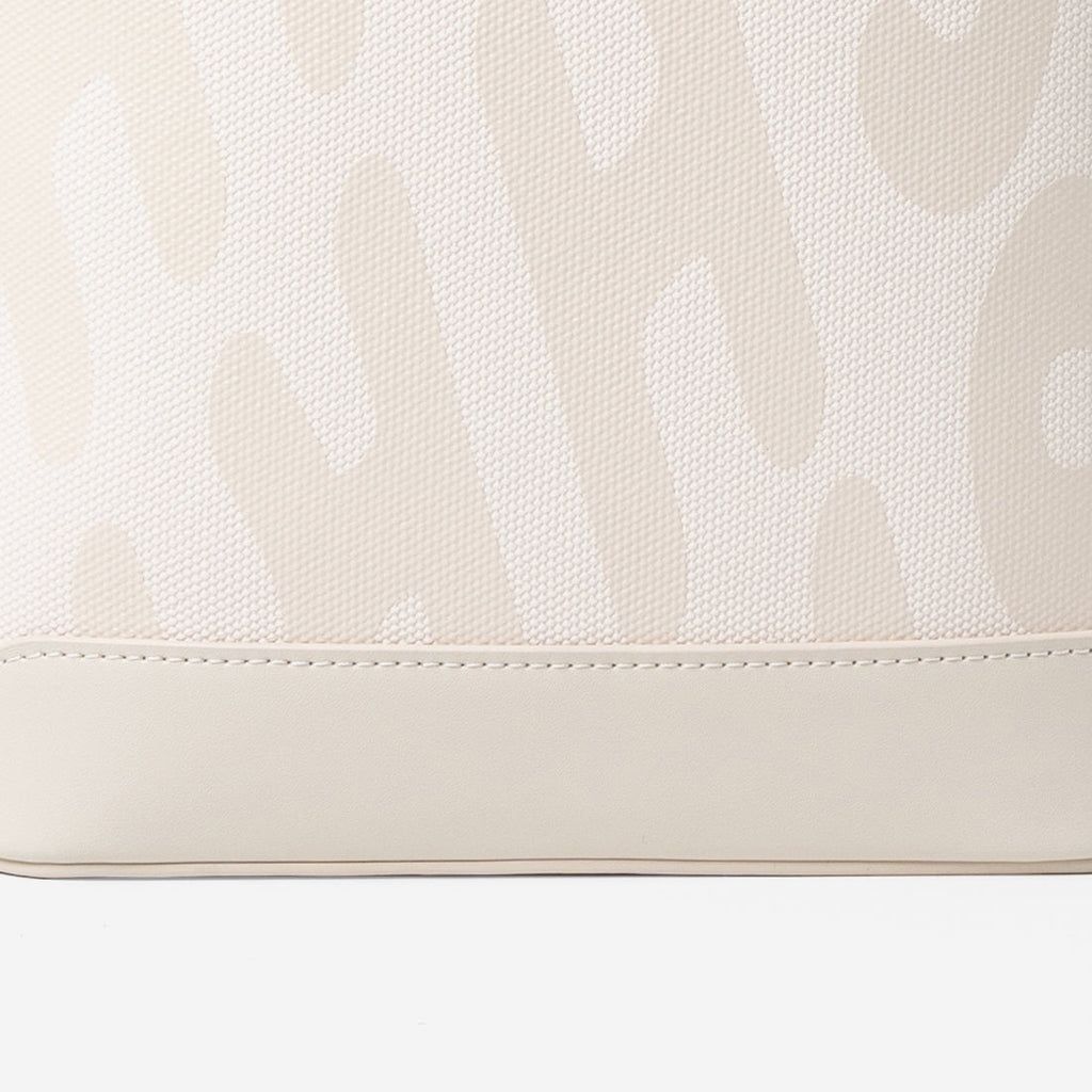 Latte Beige-text